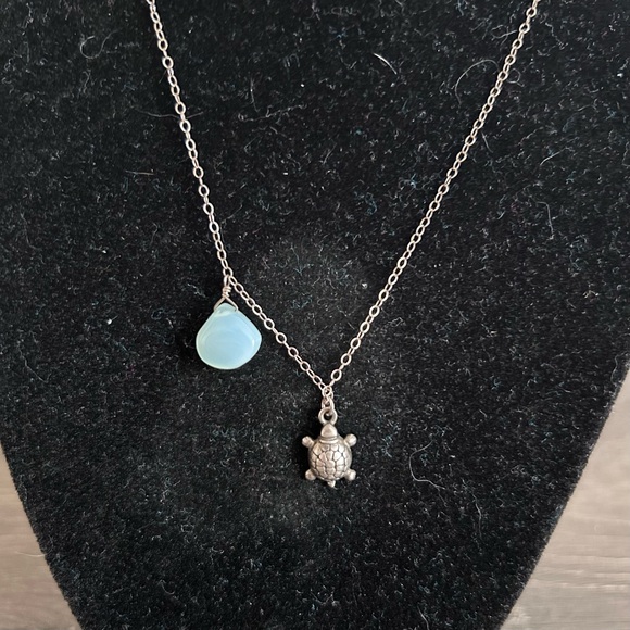 925 Sterling Silver | Turtle & Sea Stone | Pendant Necklace - Picture 3 of 8